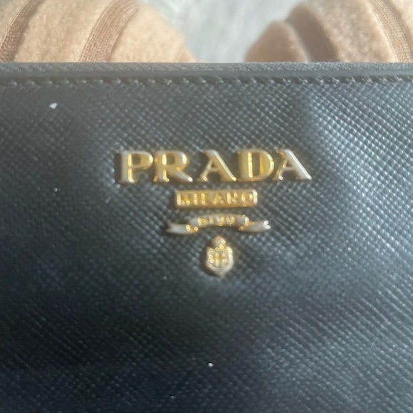 Prada zip wallet - Picture 5 of 10